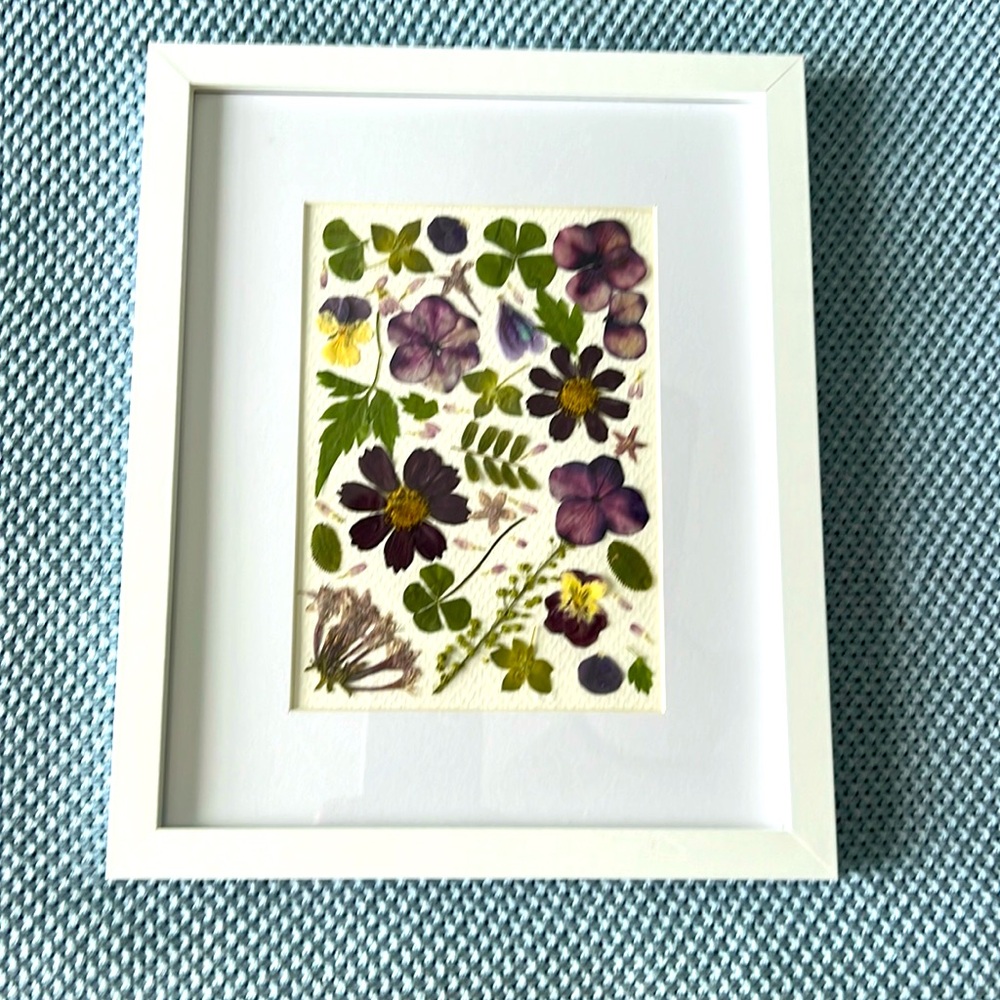PRESSED FLOWER ART